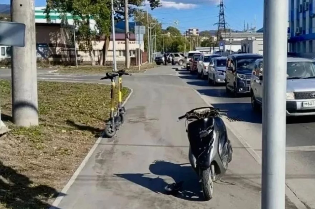 В Южно‑Сахалинске внедорожник сбил 15‑летнего подростка на мопеде