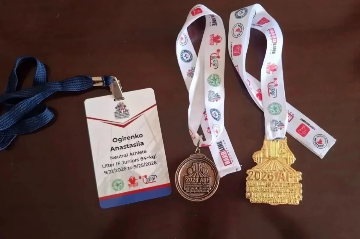 Югорские спортсмены взяли золото на чемпионате Азии по пауэрлифтингу