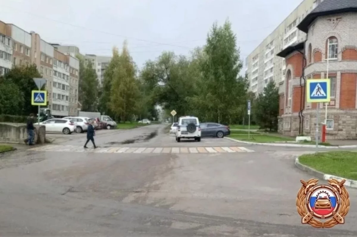 В Удомле Mitsubishi сбил 11-летнего самокатчика на пешеходном переходе