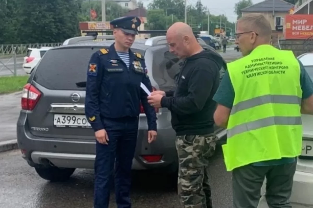 Военная автоинспекция проверила на трезвость водителей в Калужской области