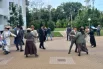 Гости санатория с радостью приняли участие в танцевальном мастер-классе.