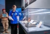 Над этой выставкой работали школьные музеи из Москвы, Подмосковья и Новосибирска. Родители и дети вместе разбирали старые семейные архивы, чтобы бережно сохранить и показать истории своих бабушек и дедушек.