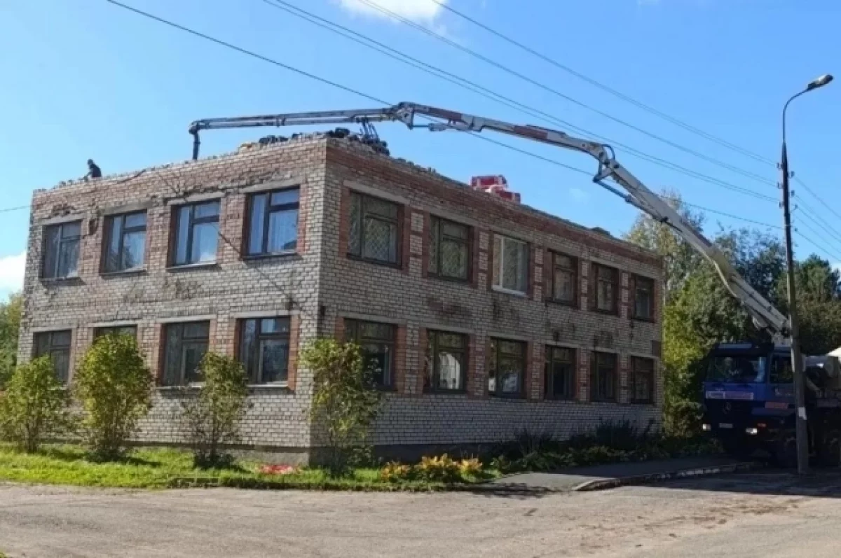 В Локнянском районе ремонтируют здание библиотеки