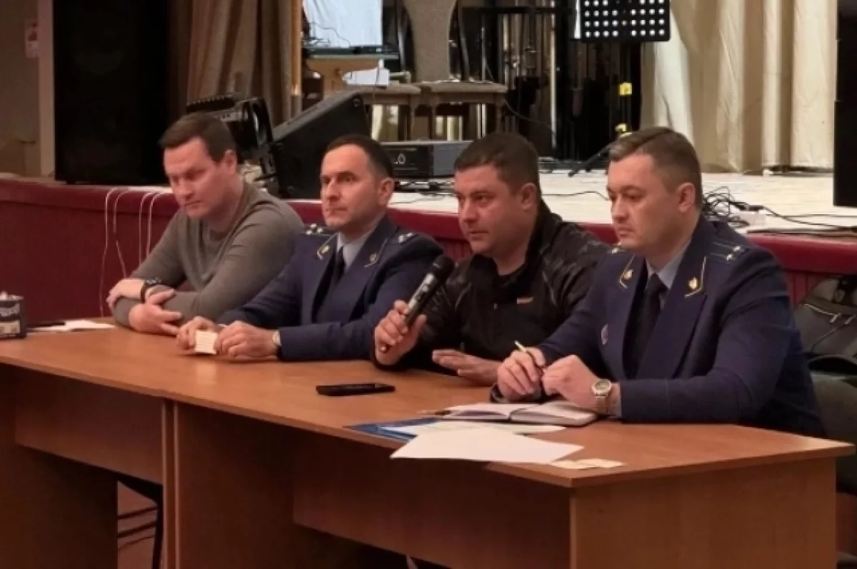 Зампрокурора Ярославской области встретился с жителями села Кубринск