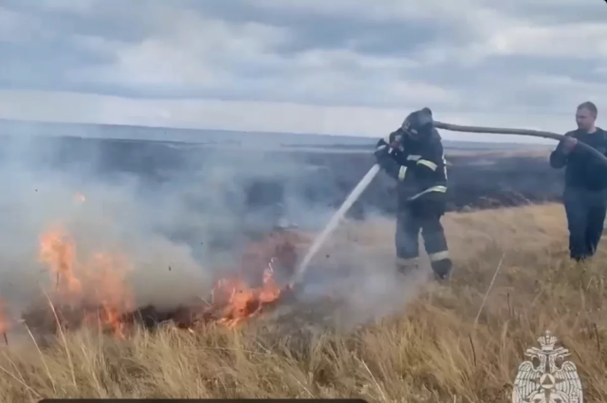 Гай, Новотроицк и Орск: МЧС борется с огнём в восточном Оренбуржье