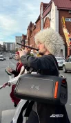 Колонну сопровождала музыка.