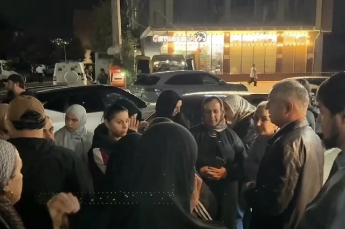 Власти провели беседу с протестующими жильцами смытых домов в Махачкале