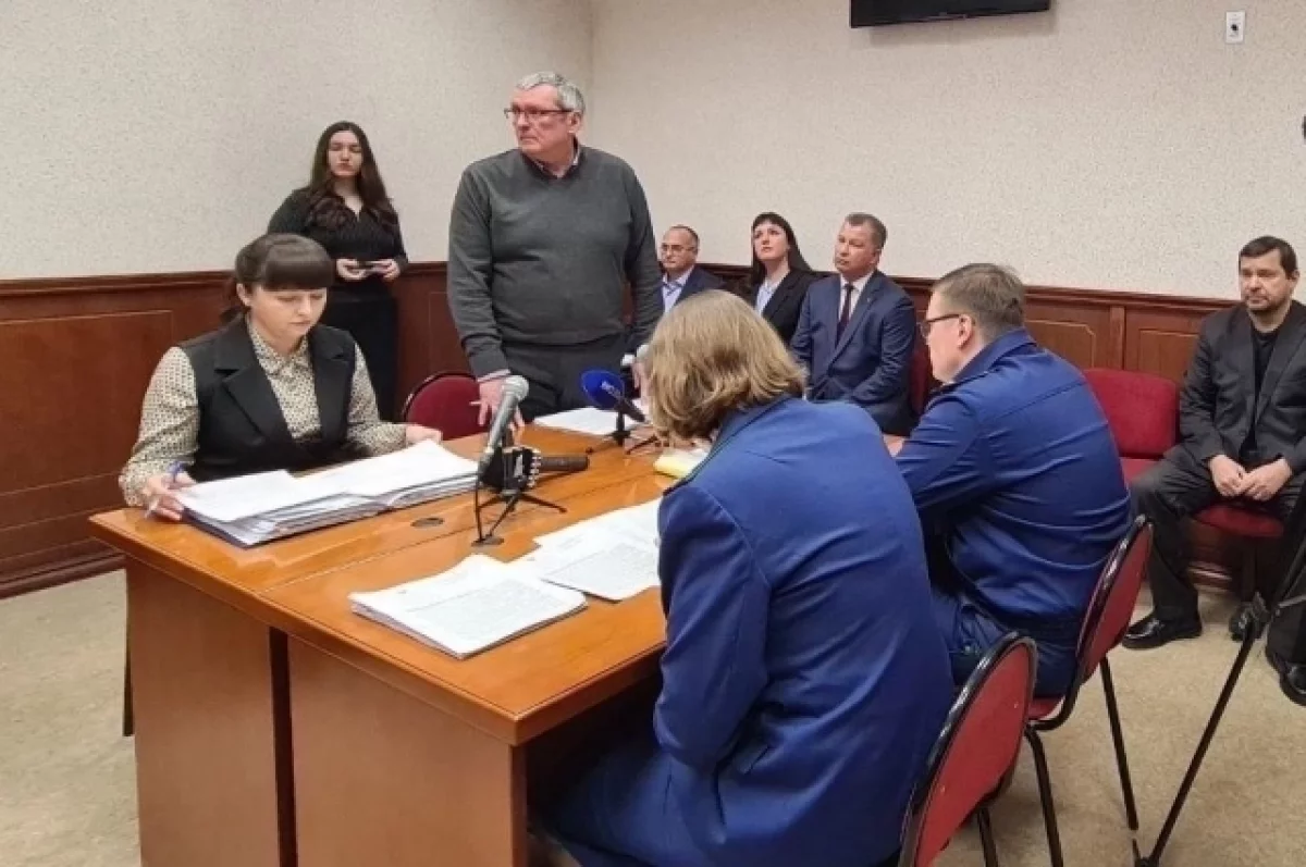 Суд отправил в СИЗО бывшего мэра Серова Василия Сизикова