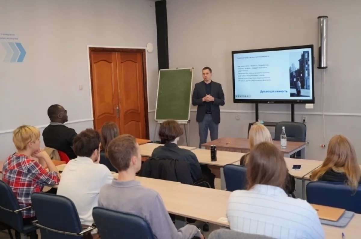 В НГЛУ прошла международная эстафета «БезопасНО»