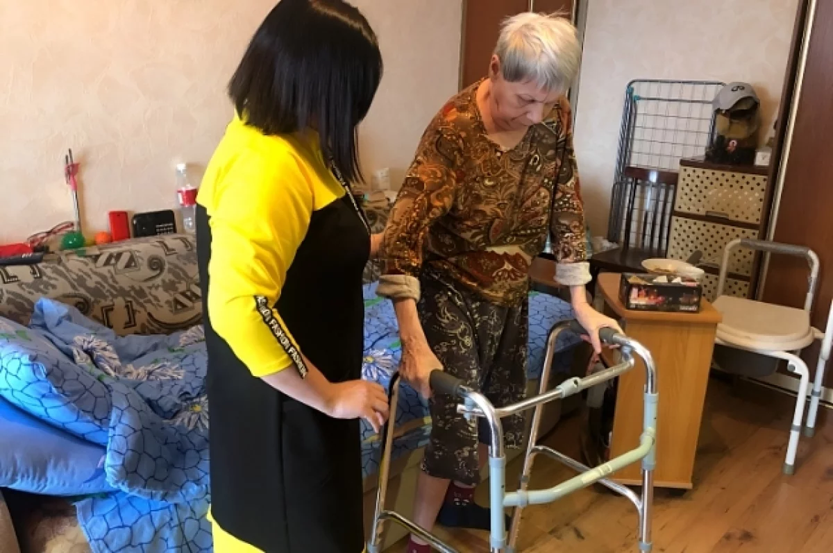 Соцработник в Волгограде украла у пациента 175 тысяч