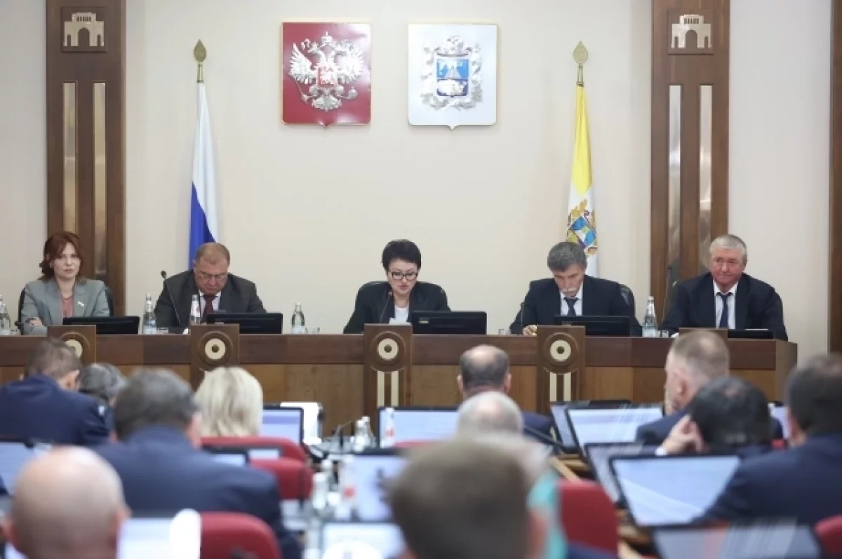 Сколько депутатов будут получать зарплату из бюджета в думе Ставрополья?