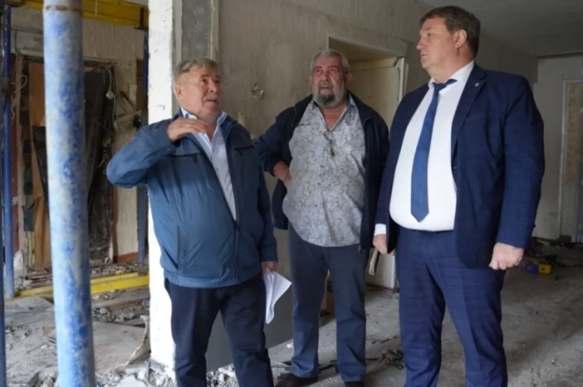 В доме, пострадавшем при атаке БПЛА на Ульяновск, разбирают полы и стены