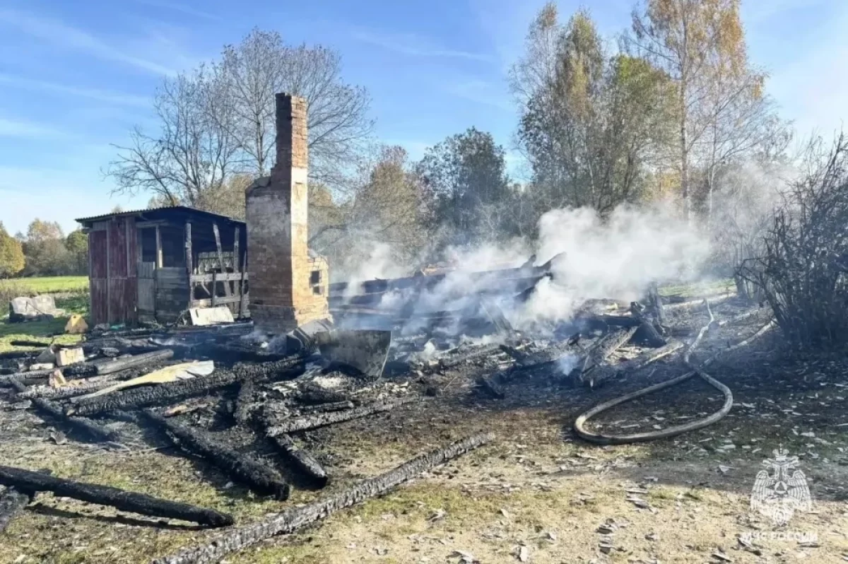 Во Ржевском округе при пожаре в доме пострадала женщина