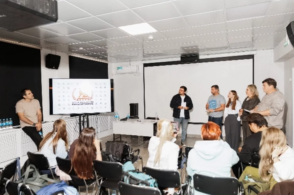 Хабаровск показывают кинематографистам как будущую съёмочную площадку