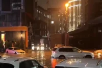 В первый день октября в Краснодаре сильно подтопило улицы. 