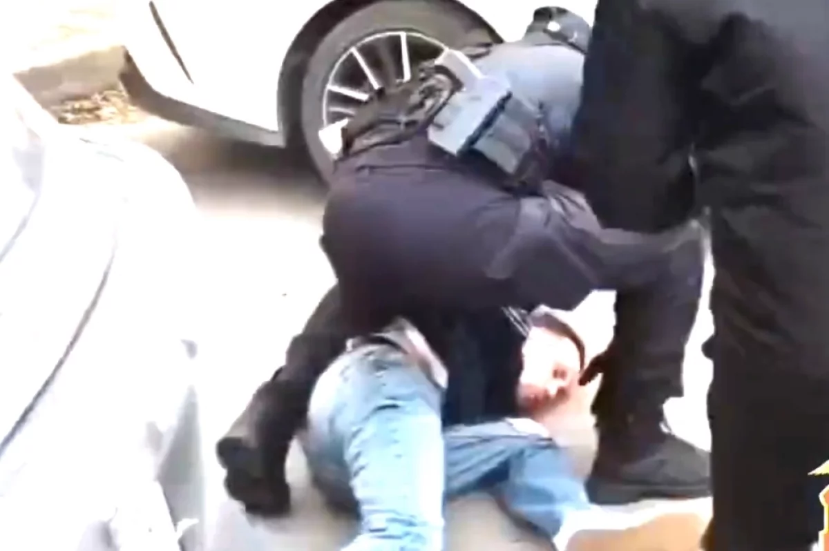 В Твери задержали 21-летнего организатора сети по скупке банковских карт