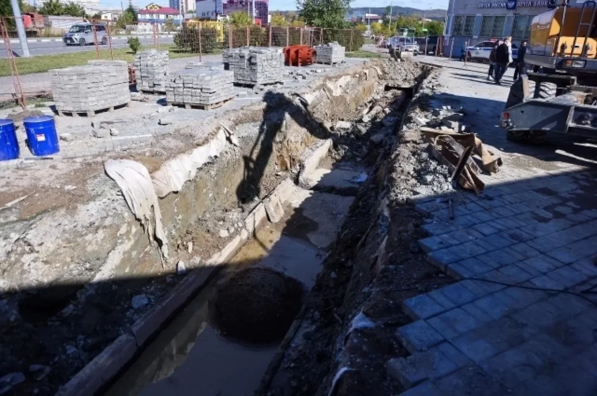 Авария на теплотрассе в Южно-Сахалинске оставила без горячей воды 40 домов