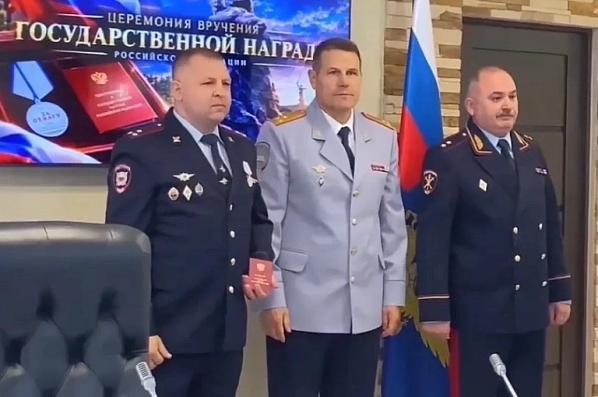 Полицейского из Волгограда наградил медалью «за Отвагу» Владимир Путин