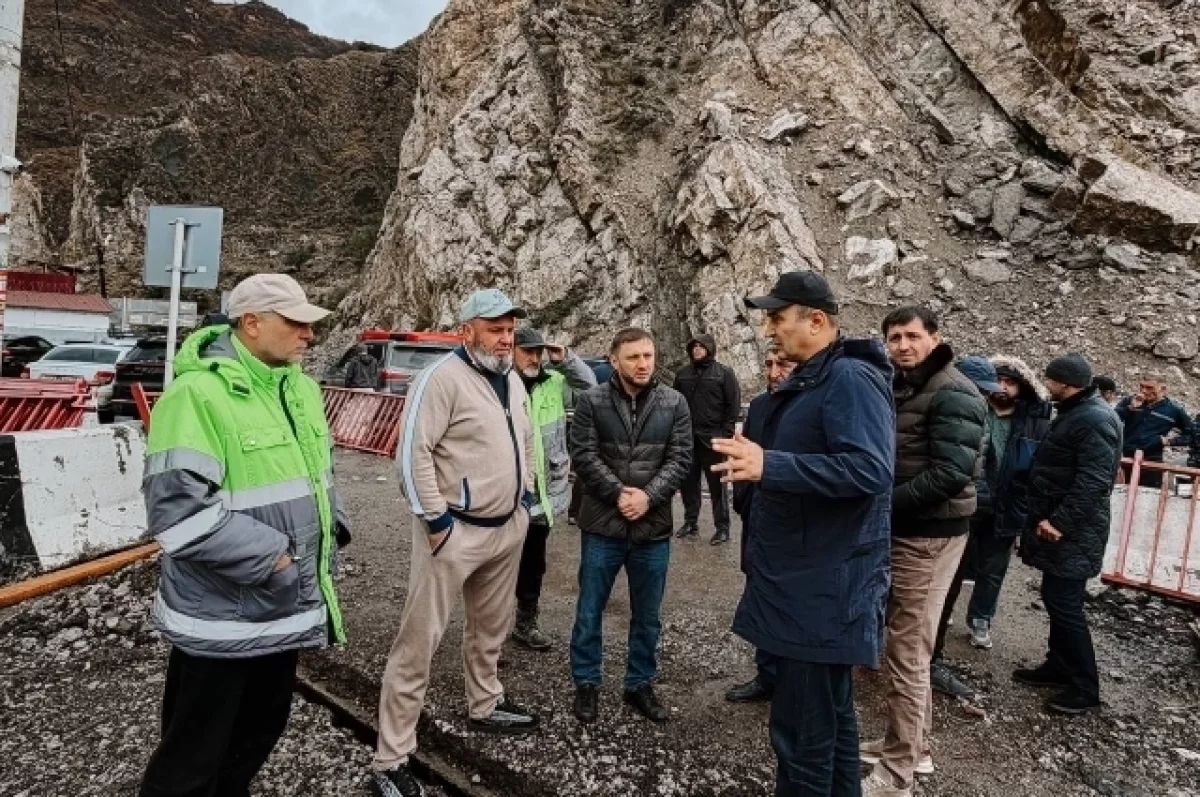 Рамазанов хочет возвести временную переправу на срок ремонта Красного моста