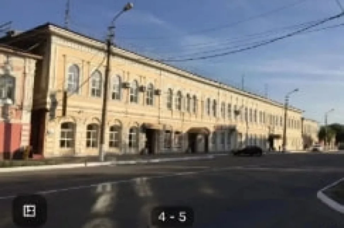 В Камышине продают историческую гимназию за 175 млн рублей