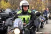 В колонне проехало около 300 байкеров. 