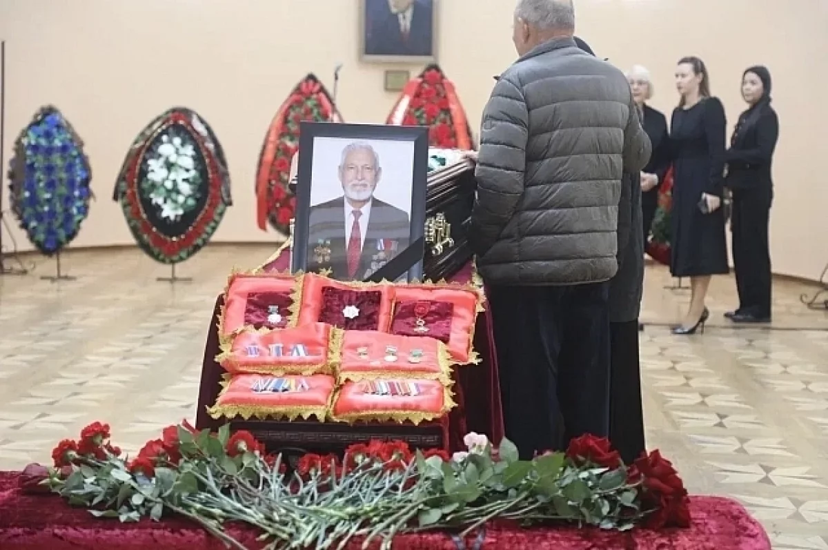 В Уфе простились с первым министром внешних связей Рафилем Гарифуллиным