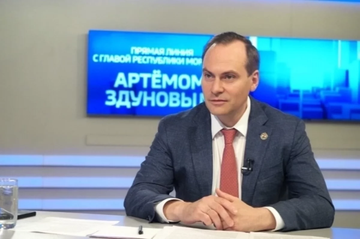Артем Здунов обратился к педагогам Мордовии с поздравлениями