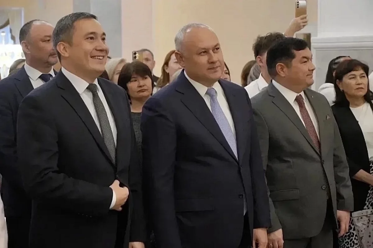 В Уфе ко Дню учителя наградили более 40 выдающихся педагогов