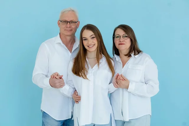 Родители и даже бабушка с дедушкой Дарьи Кошкаловой тоже учили детей. 
