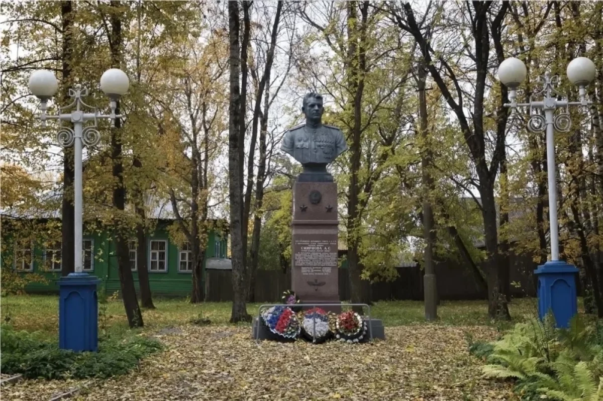 Рамешковский округ обзавёлся новым бюстом