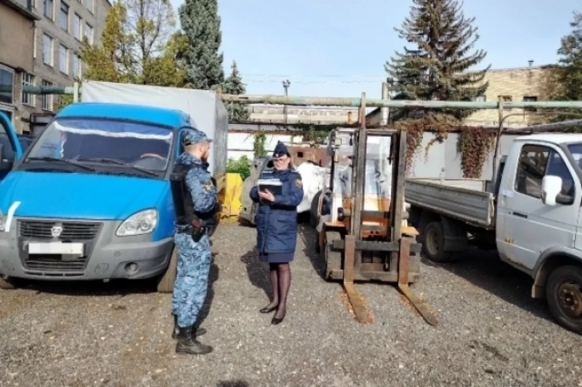 Ярославский завод лишился 12 машин из-за долга в 306 млн