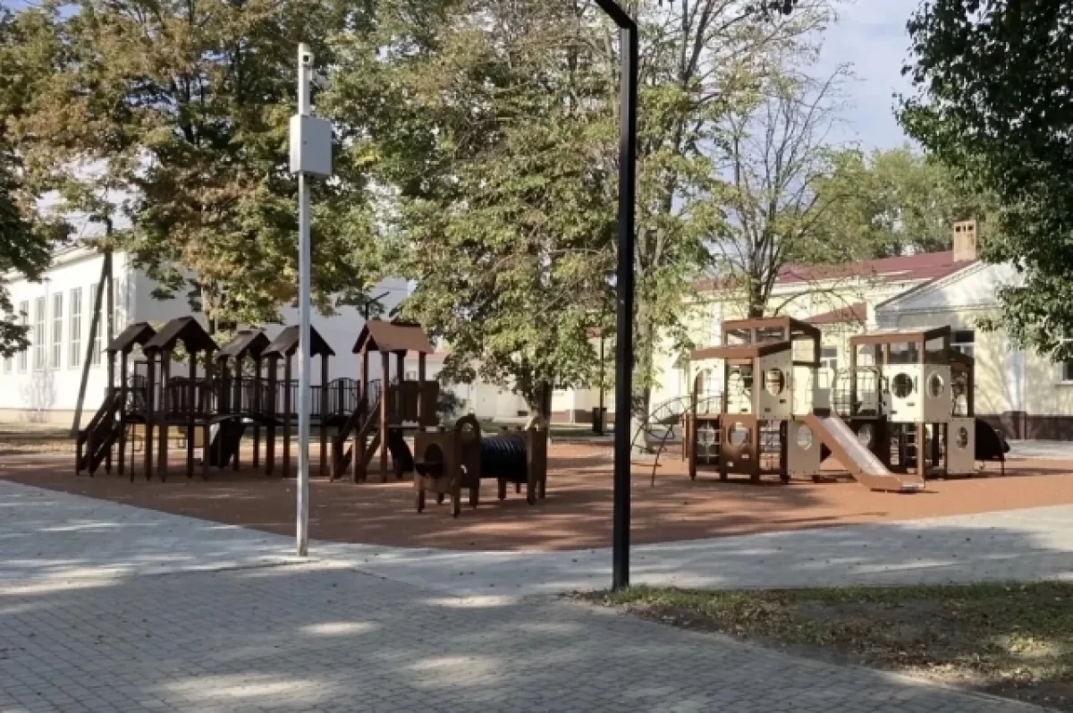 В станице Новолеушковской на Кубани завершают благоустройство парка