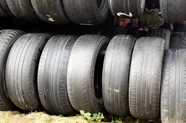 Откладывание замены шин до первого снега очень опасно.