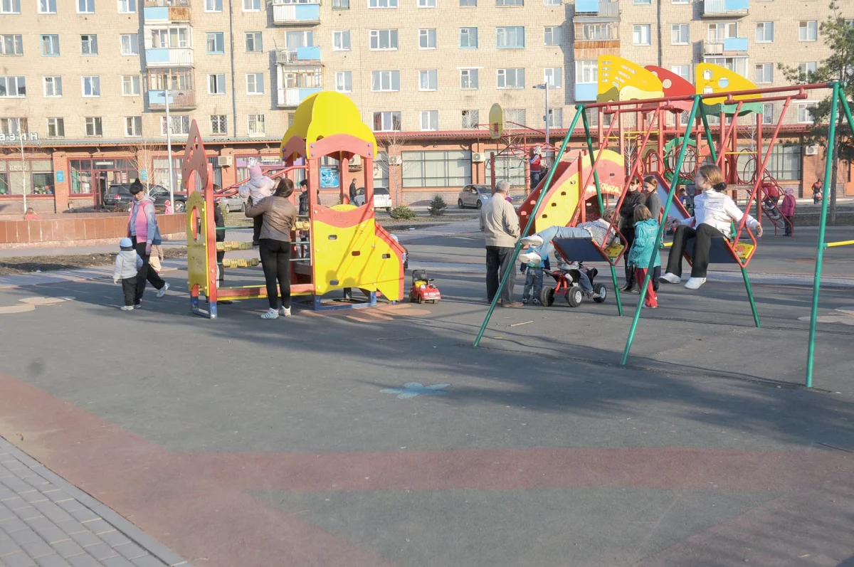 В Смоленской области открыли 32 новые детские площадки