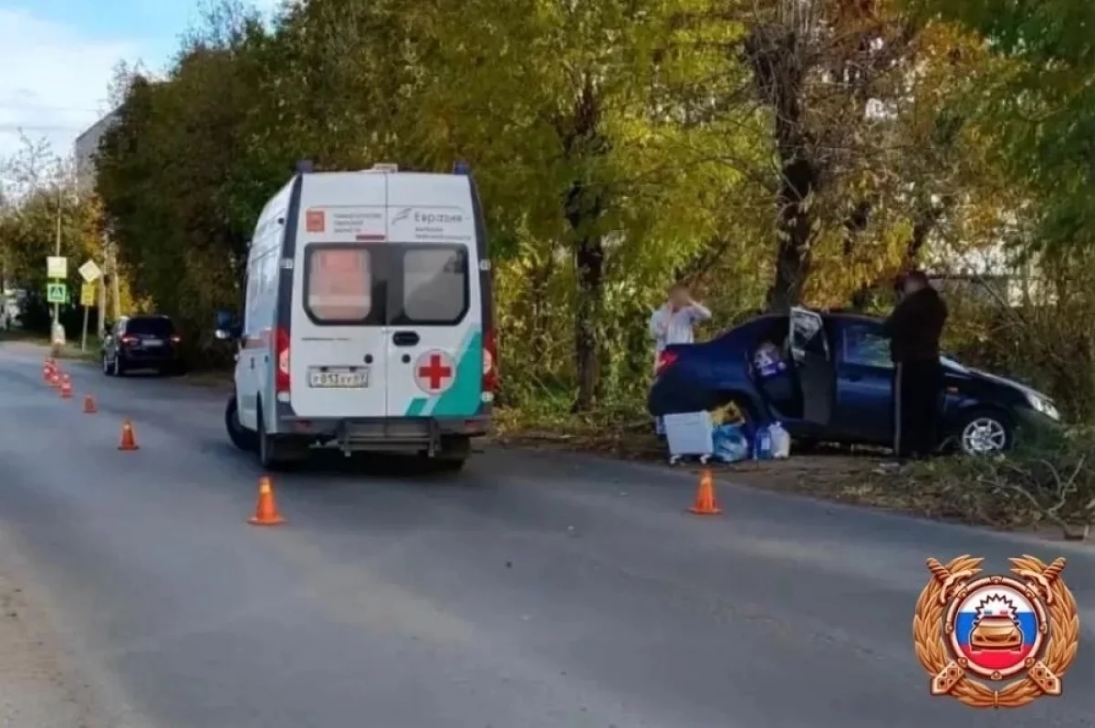 В Торжке Lada Granta столкнулась с Hyundai, пострадала 22-летняя водитель