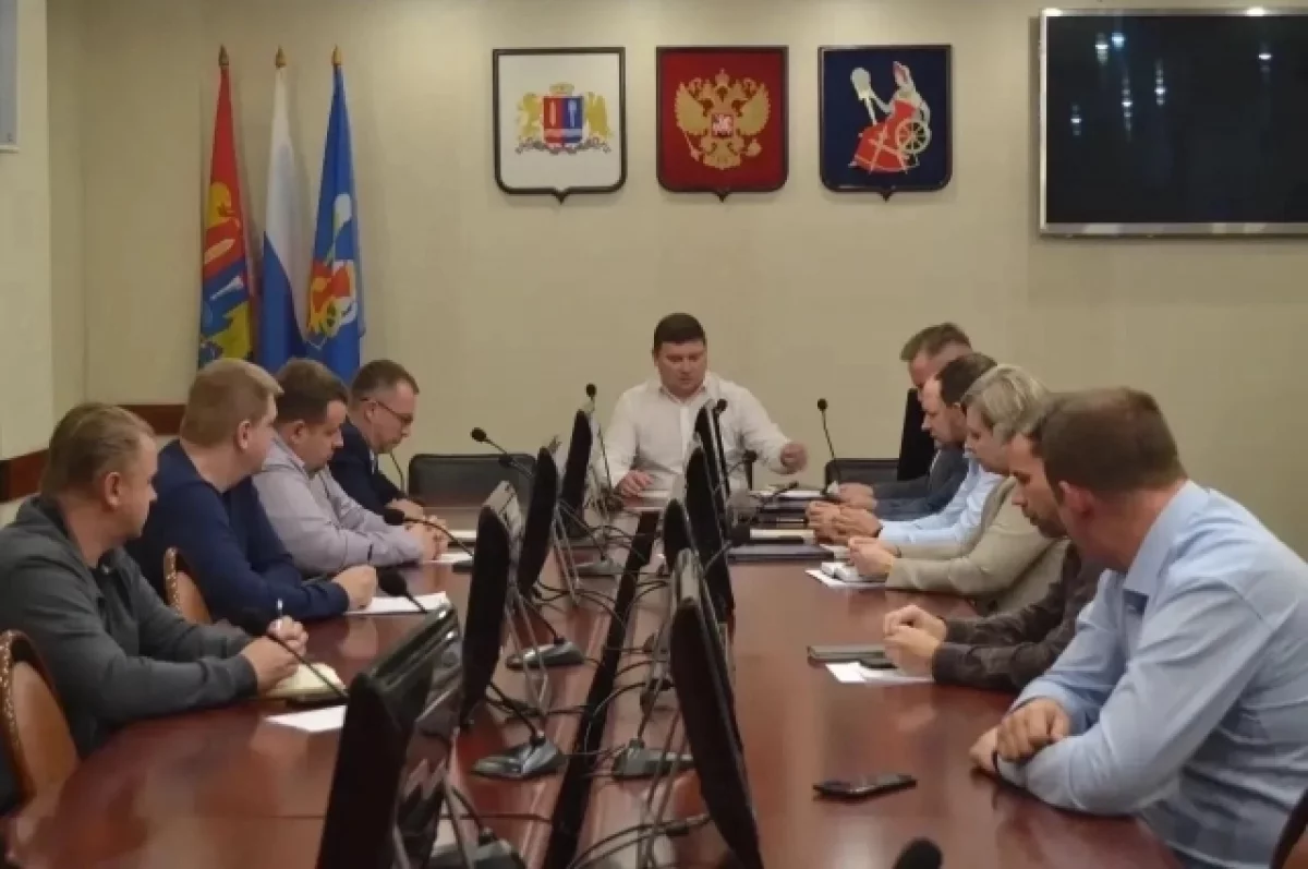 Глава Иванова встретился с представителями УК, которые не дали тепло в дома