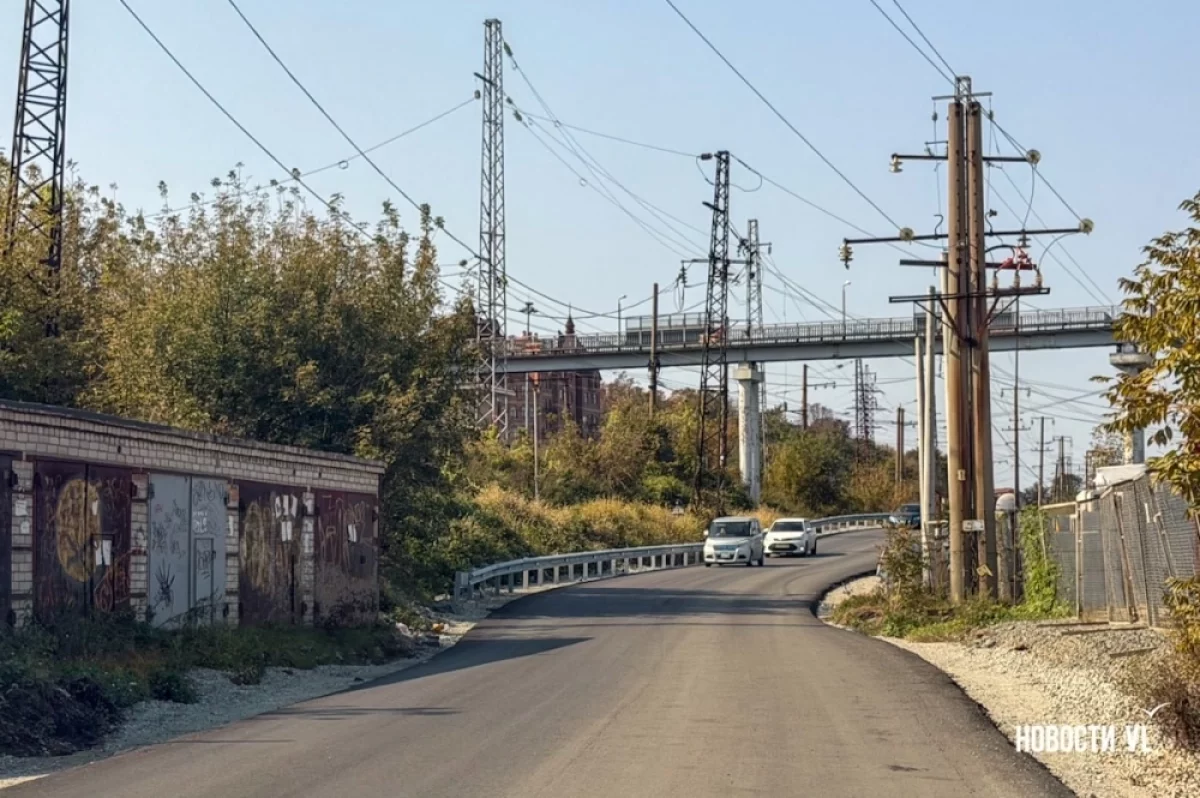 Владивостокцы просят мэрию сделать тротуары на обновлённой Нефтеветке