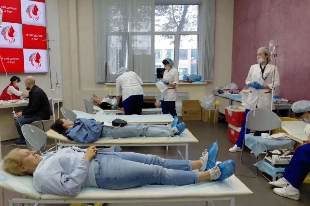 Более 60 жителей Свердловской области получили знак «Почетный донор России»
