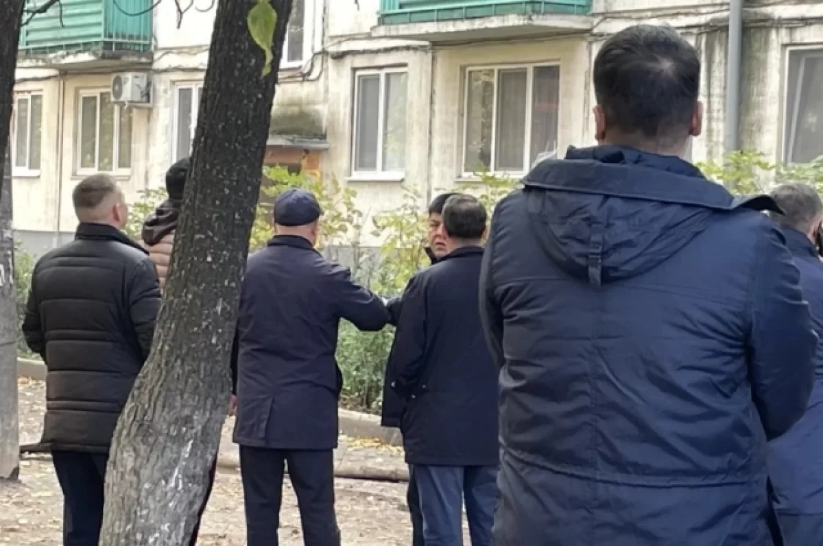 На место пожара на ул. Зорге прибыл и.о. мэра Уфы Рустам Шарипов