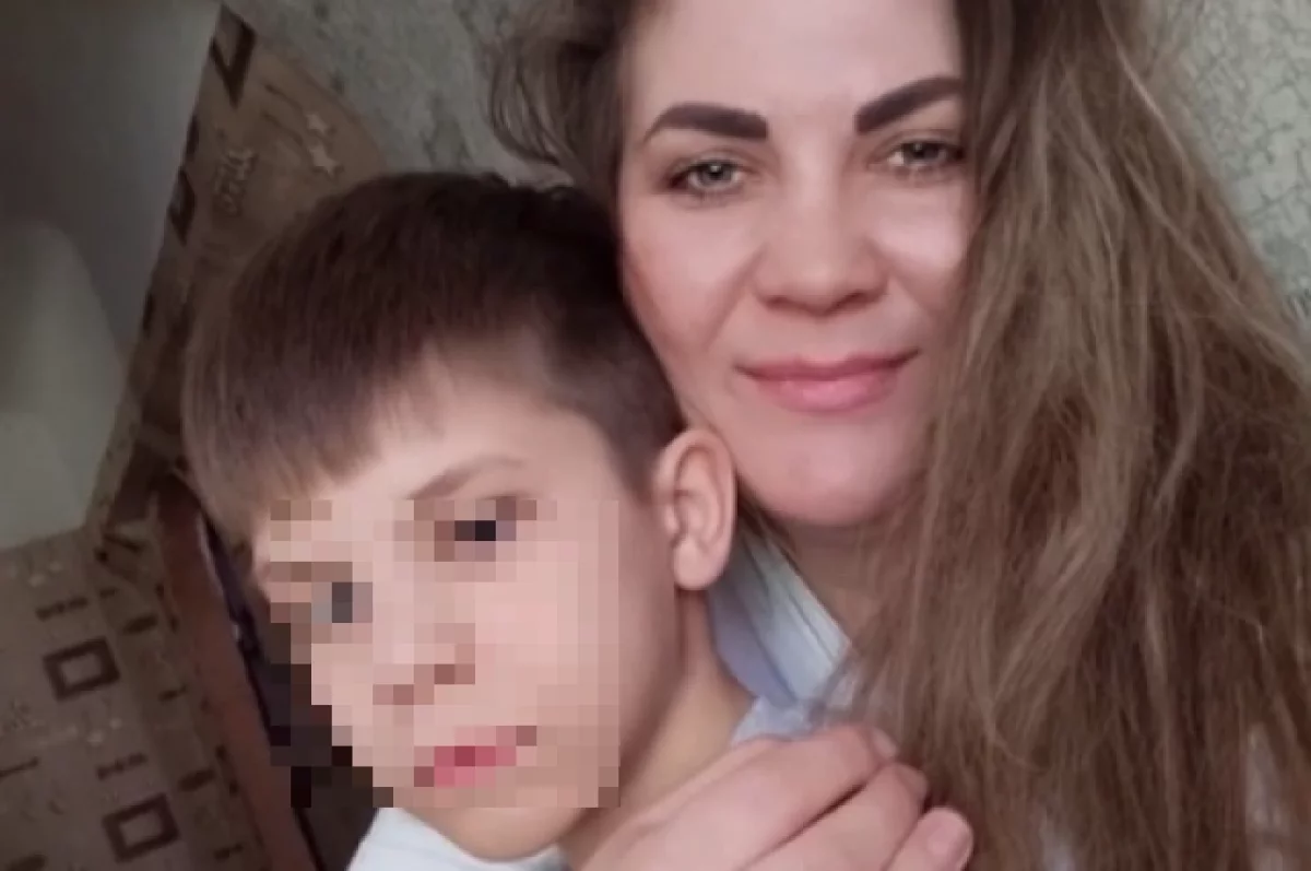 Мать хочет отдать трёх своих сыновей в чужую семью