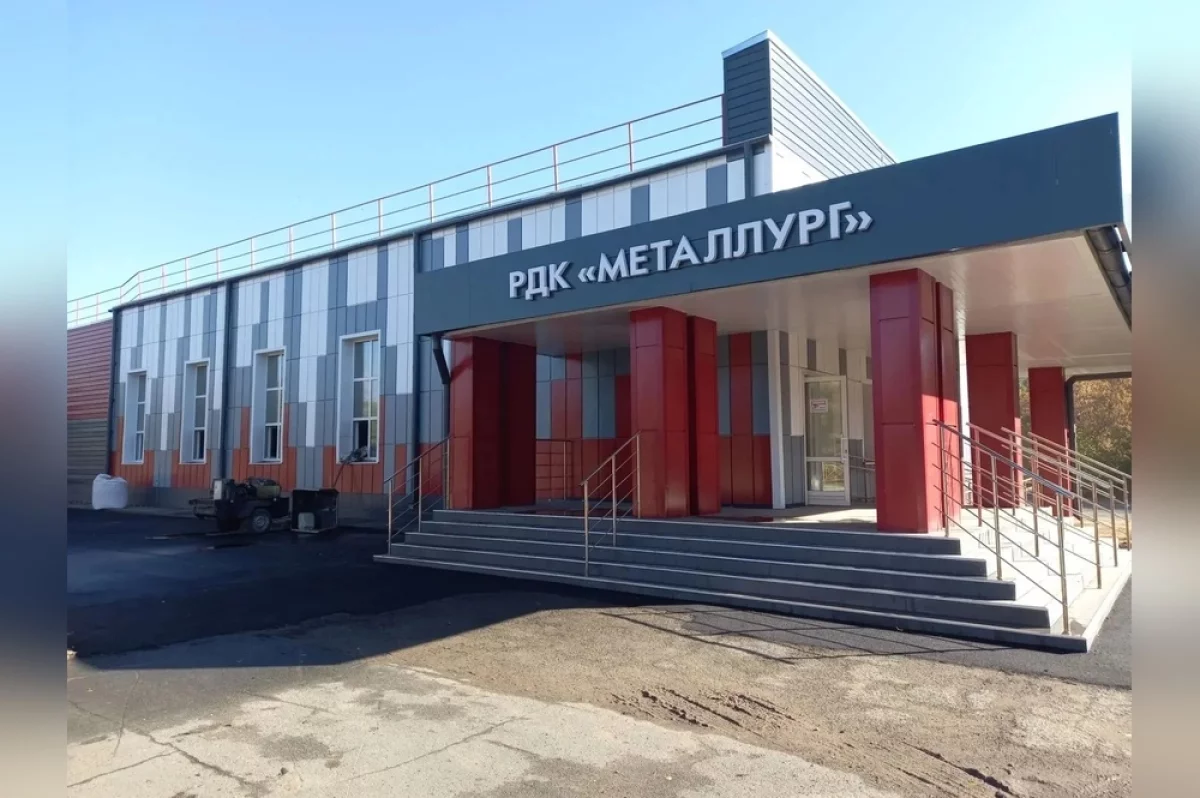 В Светлинском районе продолжается капитальный ремонт ДК «Металлург»
