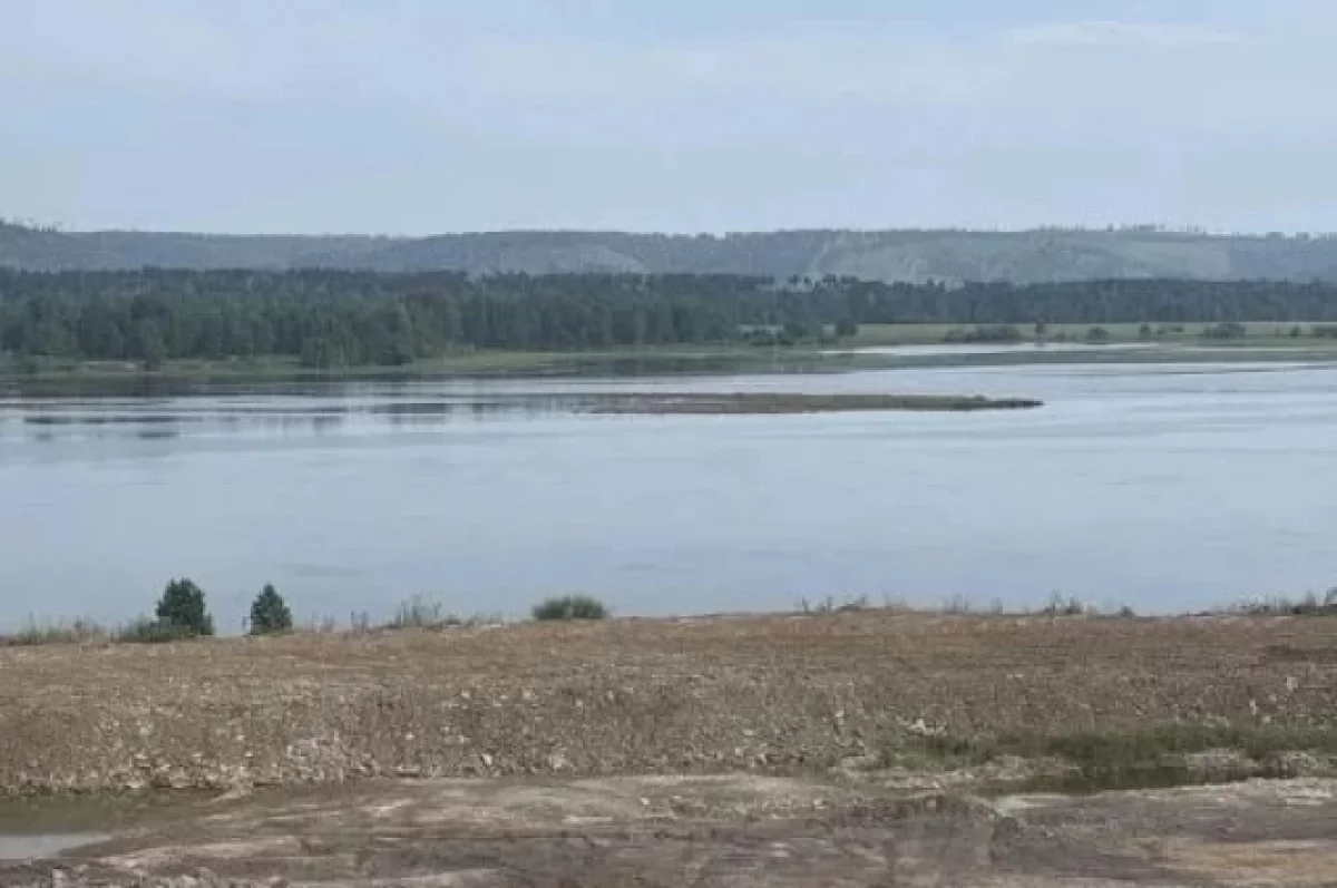 Незаконную свалку камня убрали с берега Ангары в Иркутской области