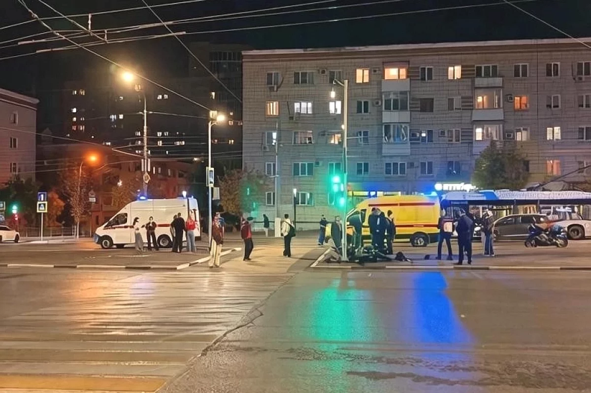 Стали известны подробности ДТП с погибшим байкером в Волгограде — видео