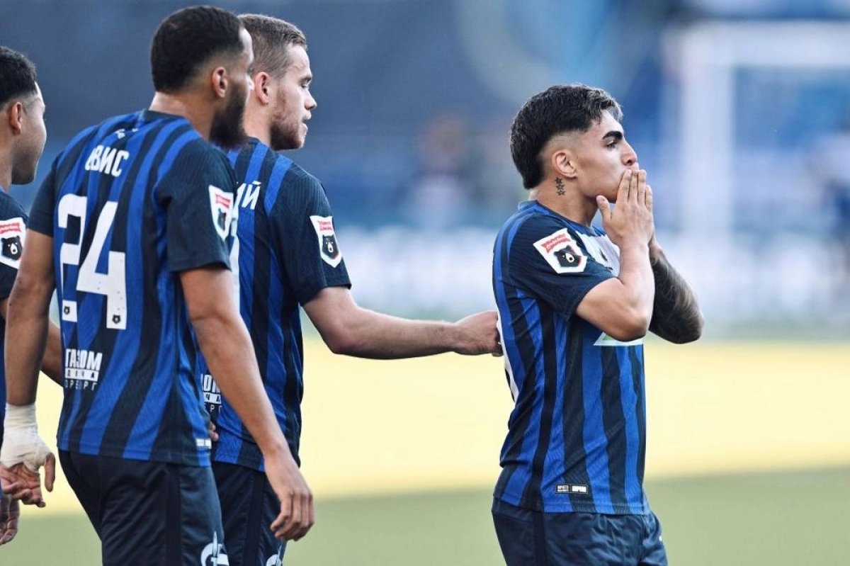 ФК «Оренбург» дома разгромил махачкалинское «Динамо» со счётом 4:0
