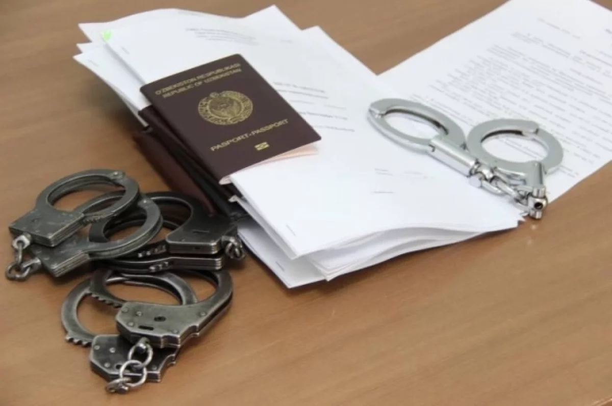 Гражданку Узбекистана депортировали за перевод денег террористам