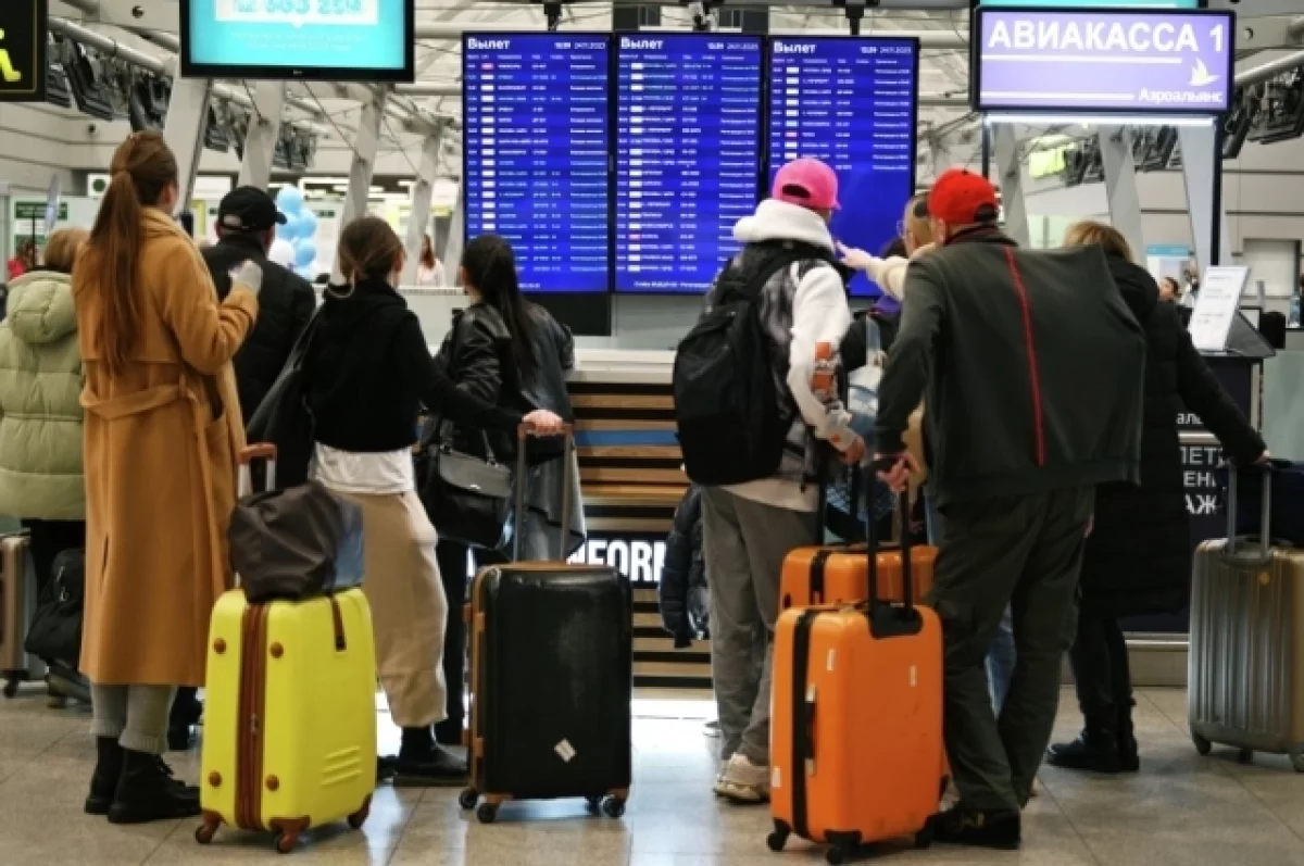 В аэропорту Сочи упали обломки БПЛА: подробности удара по Кубани 11 октября - news image