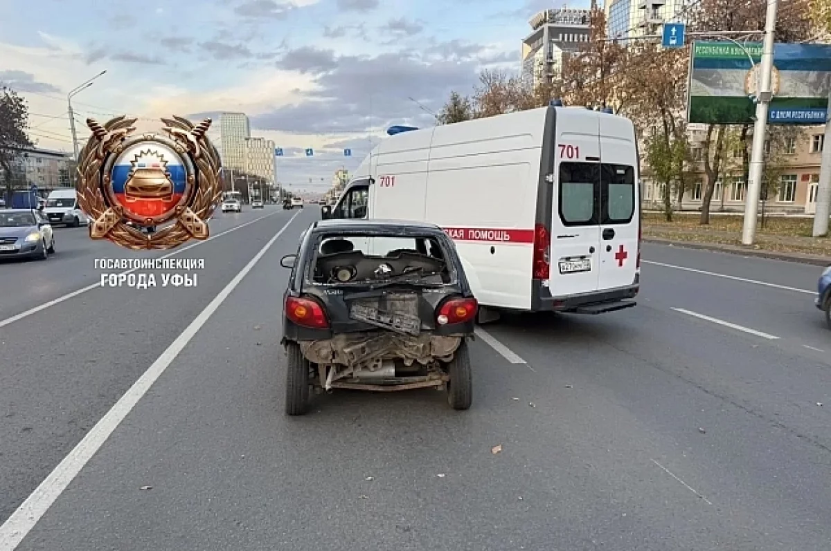 В Уфе мотоциклист попал в больницу, влетев в «Дэу Матиз»