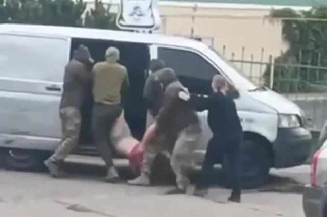 Аппетиты у тэцэкашников растут, доходы у населения падают, откупиться становится все сложнее.