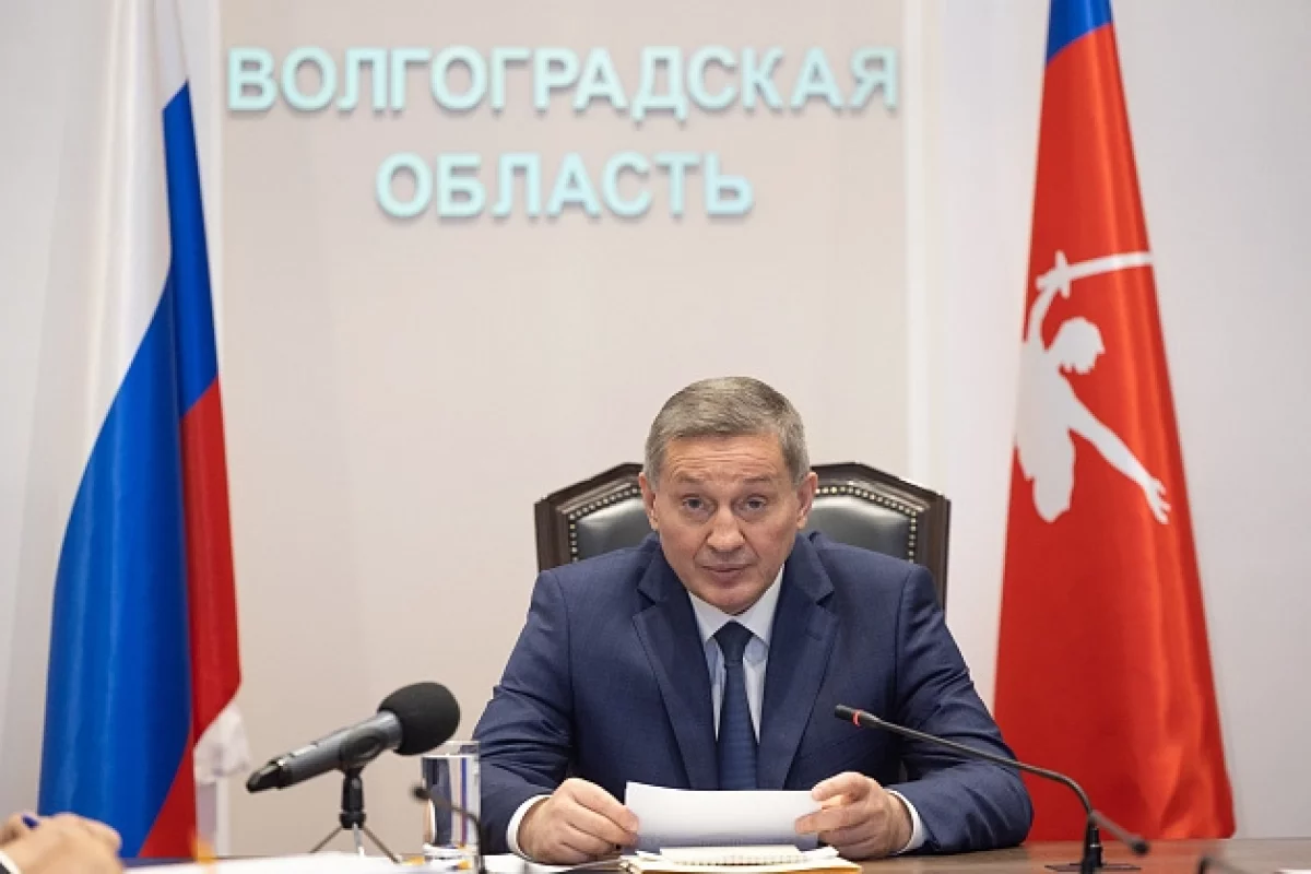 Расходы на чиновников сократили за полгода на 15% в Волгоградской области
