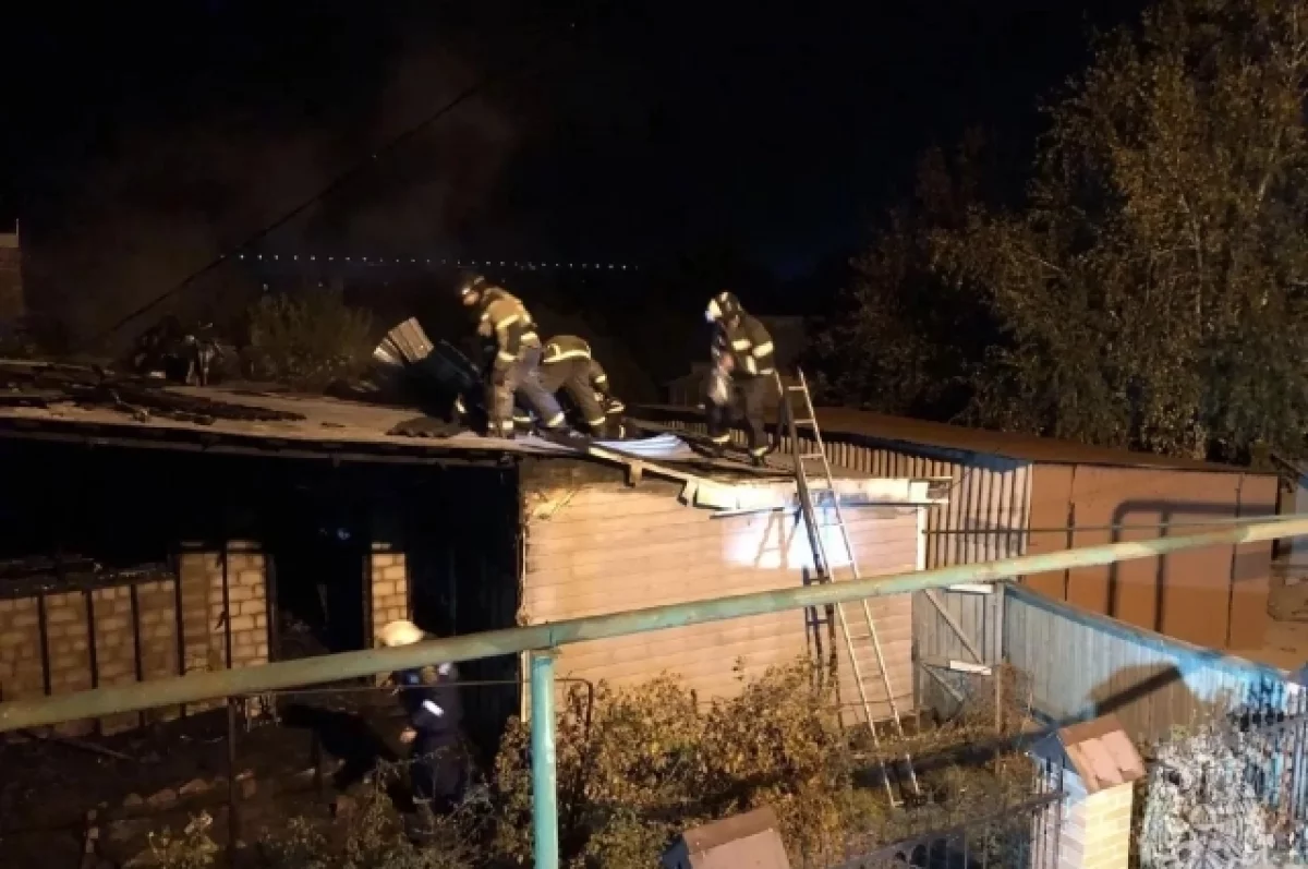 В Ростовской области при пожаре в частном доме погиб 45-летний мужчина